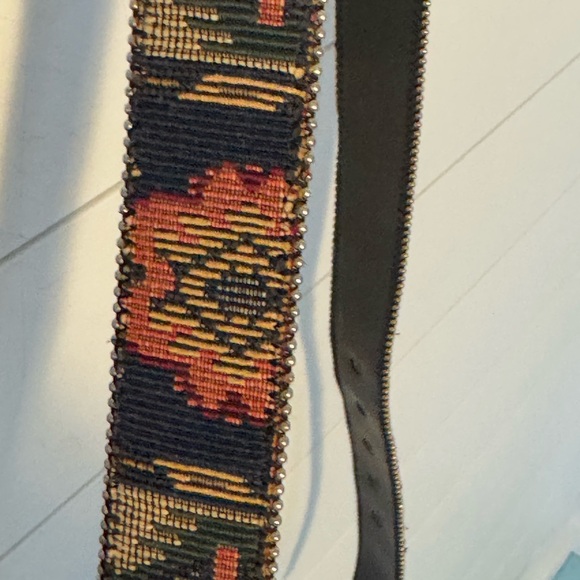 Vintage Belt M/L Tapestry leather Gold Bead Trim Dead stock Absolutely Fresh - Picture 14 of 15